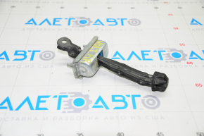 Chevrolet Volt 11-15 rear right door limiter cracks