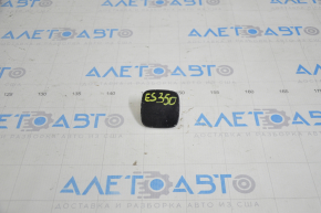 Front bumper tow hook plug right Lexus ES350 07-09