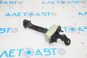 Chevrolet Malibu 16 rear left door limiter - cracks