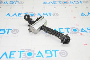 Chevrolet Malibu 16 rear left door limiter - cracks