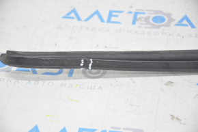 Windshield molding left Audi Q5 8R 09-17 crack in mount