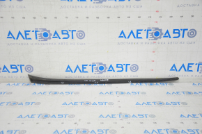 Right windshield molding Audi Q5 8R 09-17 cracks in fasteners