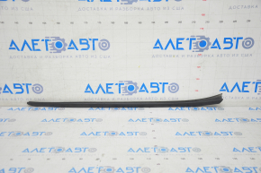 Right windshield molding Audi Q5 8R 09-17 cracks in fasteners