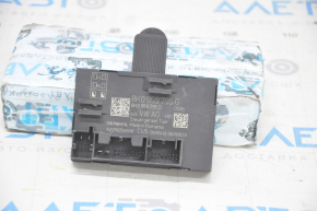 Computer door rear right Audi Q5 8R 09-17 broken fastener