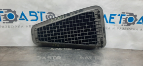 Plug floor covering Nissan Leaf 11-17 minor scratches