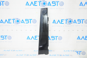Door trim side rear left Chevrolet Equinox 18 - peeling varnish