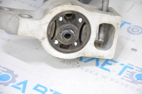 Lower front left control arm VW Tiguan 09-17 microcracks S/B, silent block needs replacement