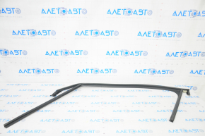 Glass seal with upper molding front left Chevrolet Equinox 18-