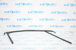 Glass seal with upper molding front left Chevrolet Equinox 18-