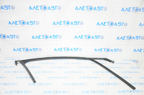 Glass seal with upper molding front right Chevrolet Equinox 18-