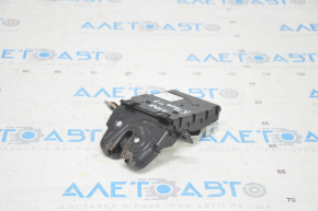 Jaguar F-Pace X761 17 trunk door lock - electric