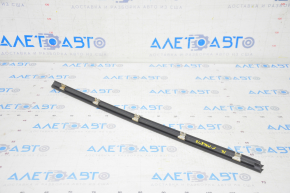 Glass seal inner door front left Jaguar F-Pace X761 17-