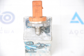 Fuel pressure sensor Audi Q5 8R 11-17 2.0T, hybrid on the rail