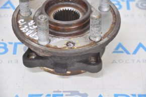 Front right hub Jaguar F-Pace X761 17-18 AWD rusty, bearing humming, bolt broken