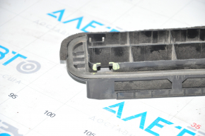 Left ventilation shield Nissan Leaf 11-17 broken fastening