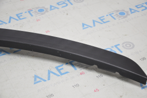 Front right wing arch trim Toyota Highlander 20- scratches