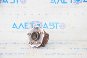 Rear right hub Toyota Highlander 20- FWD