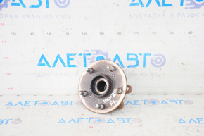 Front left hub Toyota Highlander 20-