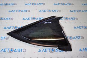 Rear right blind glass window Tesla Model Y 20 - seal defect