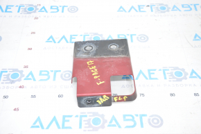 Front left upper wing bracket Jaguar F-Pace X761 17- center