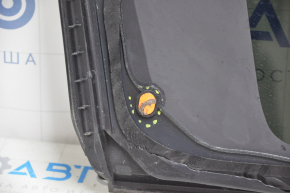 Window blind glass rear right Toyota Highlander 20 - tinted, broken fastener, dents on the edge