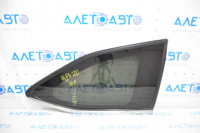Window blind glass rear right Toyota Highlander 20 - tinted, broken fastener, dents on the edge