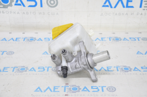 Brake master cylinder with reservoir Jaguar F-Pace X761 17-20 with cover