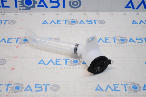 Toyota Highlander 20- washer reservoir neck with lid