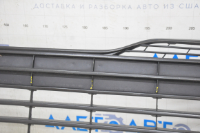 Lower grille of front bumper Toyota Camry v70 18-20 L/LE usa without hook, without fog lights, pressed, broken fastener