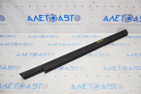 Glass seal inside front left door Toyota Highlander 20-
