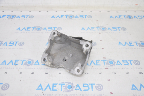 Engine mount bracket left Jaguar F-Pace X761 17- 3.0, 5.0