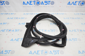 Rear left door seal Toyota Highlander 20-