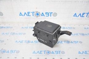 Fuse box under hood right Jaguar F-Pace X761 17- crack in fastening