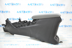 Central console armrest Toyota Highlander 20 - gray leather, under the socket, scratches, water damage, electrical system does not work, needs cleaning