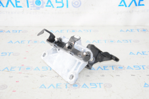 Engine mount bracket left Toyota Highlander 20- 2.4t, 3.5