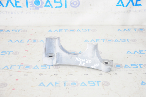 Engine mount bracket right Toyota Highlander 20- on the body