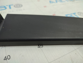 Door trim inner front right Toyota Highlander 20- scratches