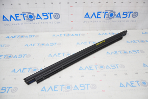 Glass seal inside rear right door Toyota Highlander 20-