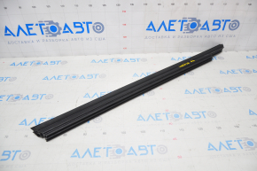 Glass seal inside front right door Toyota Highlander 20-