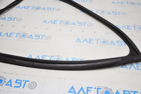 Rear right glass seal Toyota Highlander 20 - burnt out, cracked