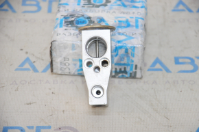 Toyota Highlander 20- Rear Row Air Conditioner Heater Valve