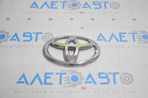 Toyota Highlander 20 Trunk Door TOYOTA Emblem - Scratches