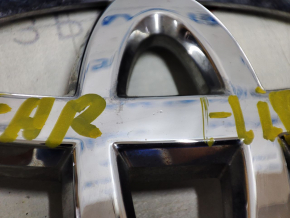 Toyota Highlander 20 Trunk Door TOYOTA Emblem - Scratches
