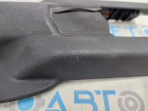 Seat runner trim 2nd row left inner Toyota Highlander 20- scratches