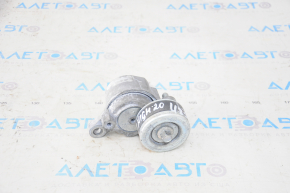 Toyota Highlander 20 drive belt tensioner roller - broken mount