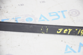 Windshield molding left VW Jetta 19- scratch