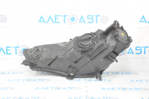 Front right headlight complete Audi A4 B9 17-19 xenon+LED, broken fastener, sand