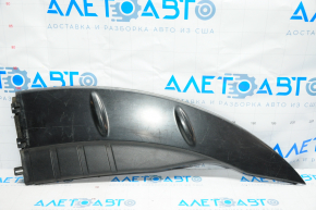 Hood gill trim right Nissan Leaf 13-17 scratches