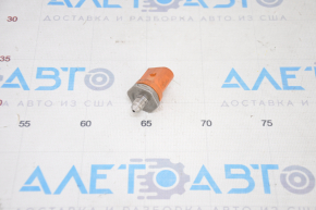 Fuel pressure sensor Audi A4 B8 08-16 2.0T on the fuel rail