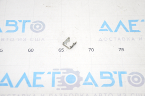 Fuel injector mounting bracket Audi A4 B8 08-16 2.0T to manifold
